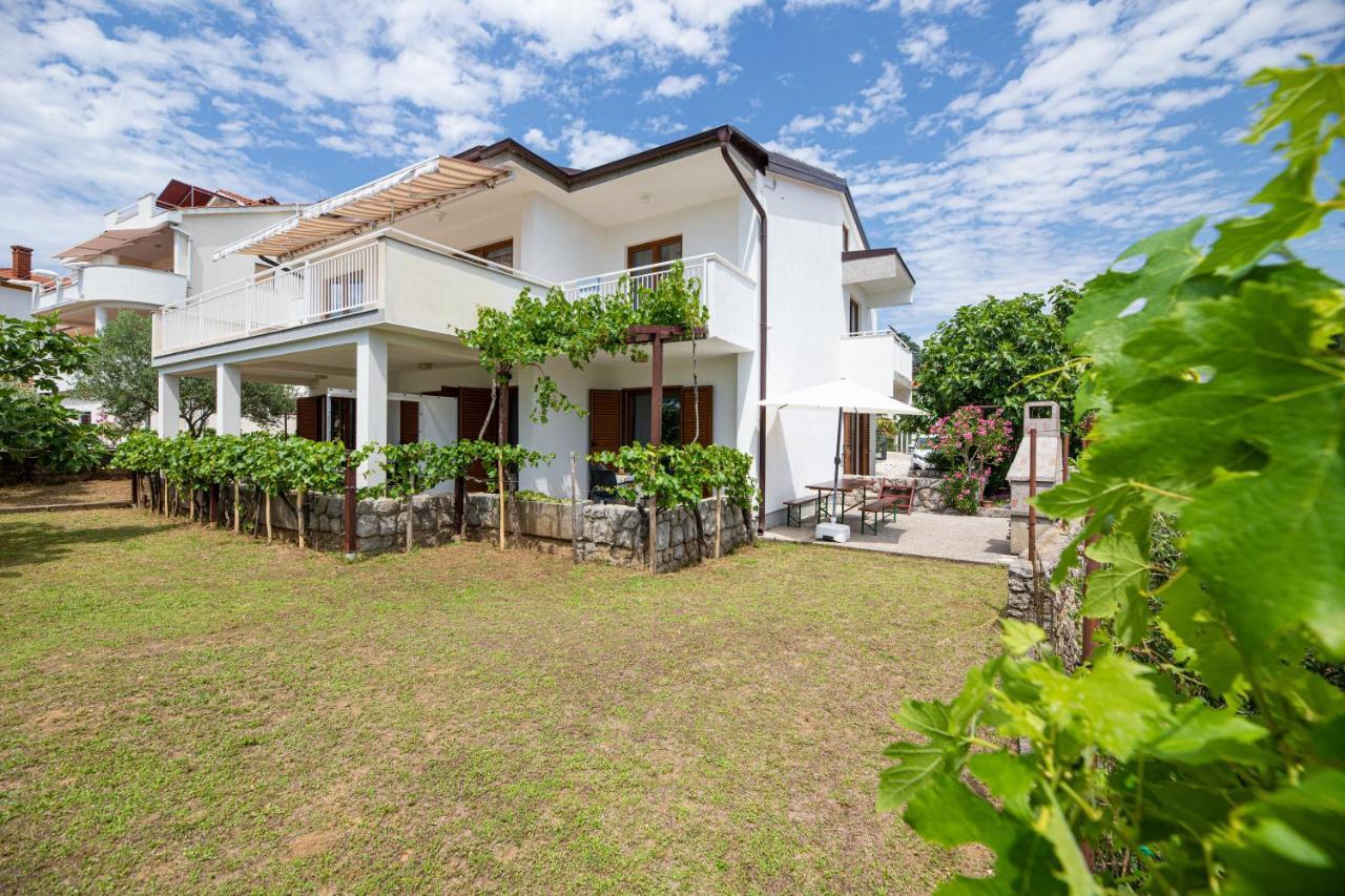 קרק Apartments Vjeko מראה חיצוני תמונה