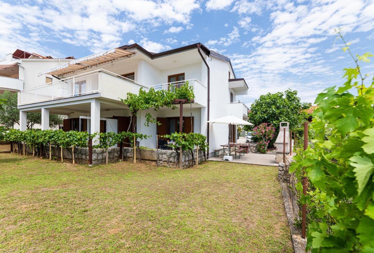 קרק Apartments Vjeko מראה חיצוני תמונה
